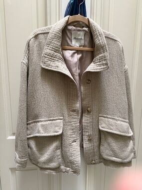 Warm Wool Blend! Madewell Jacket,very versatile! Goes well w/any color! Pockets